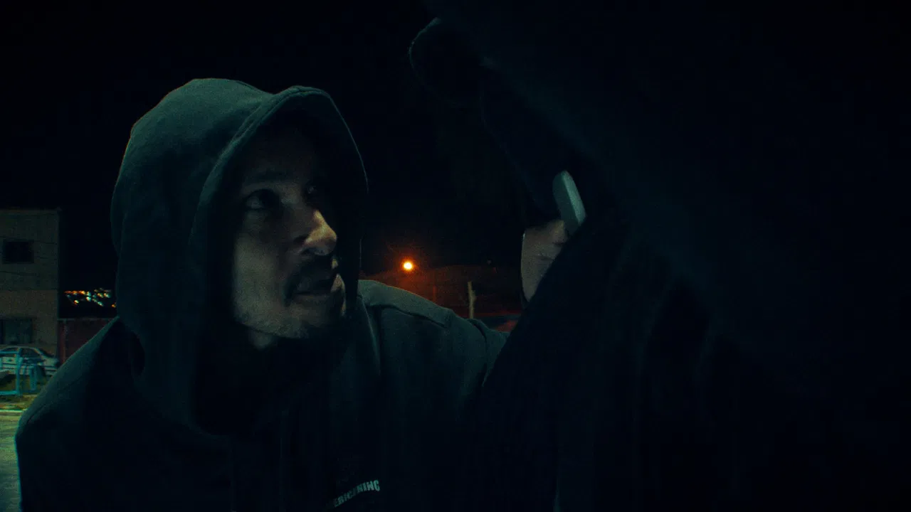 Robo Frustrado backdrop