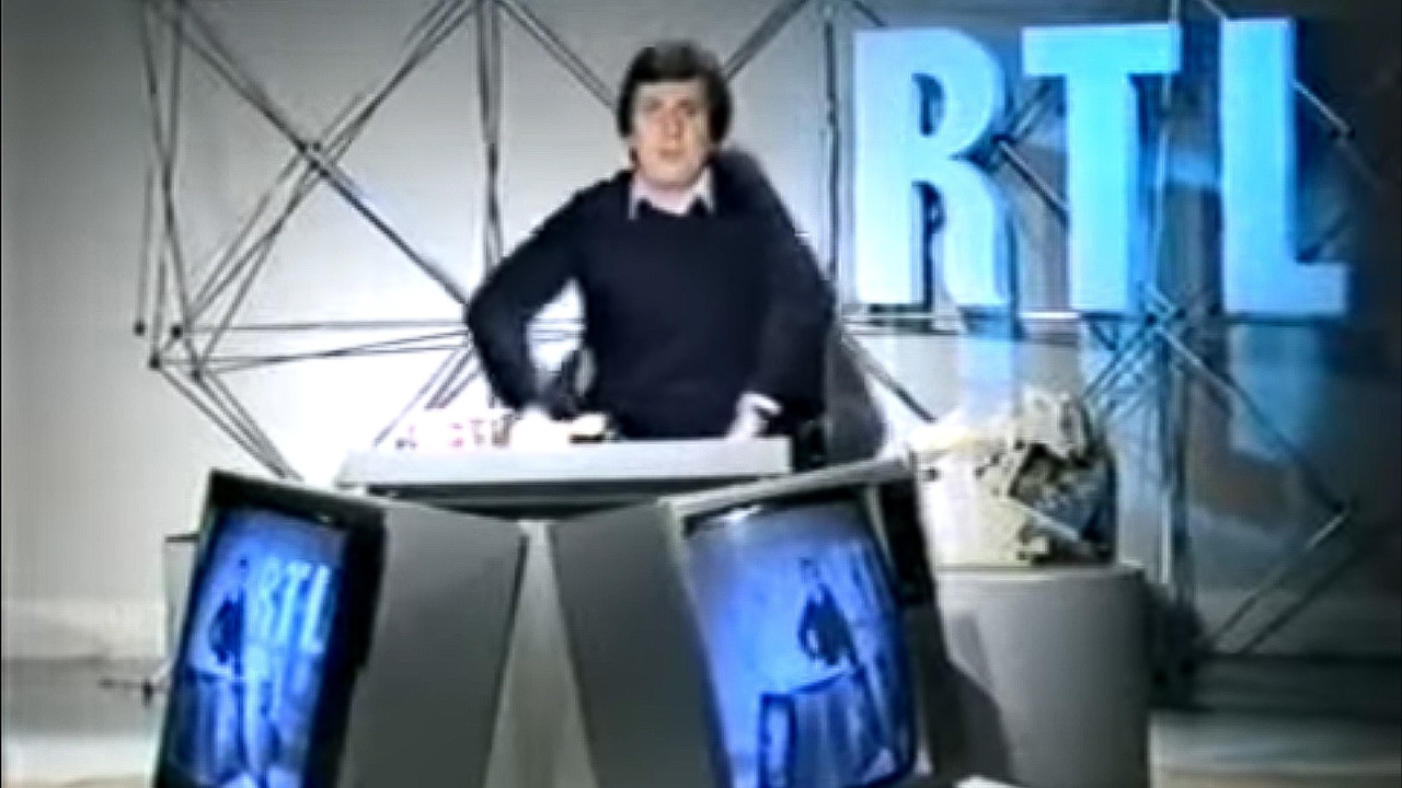 Léo contre tous backdrop