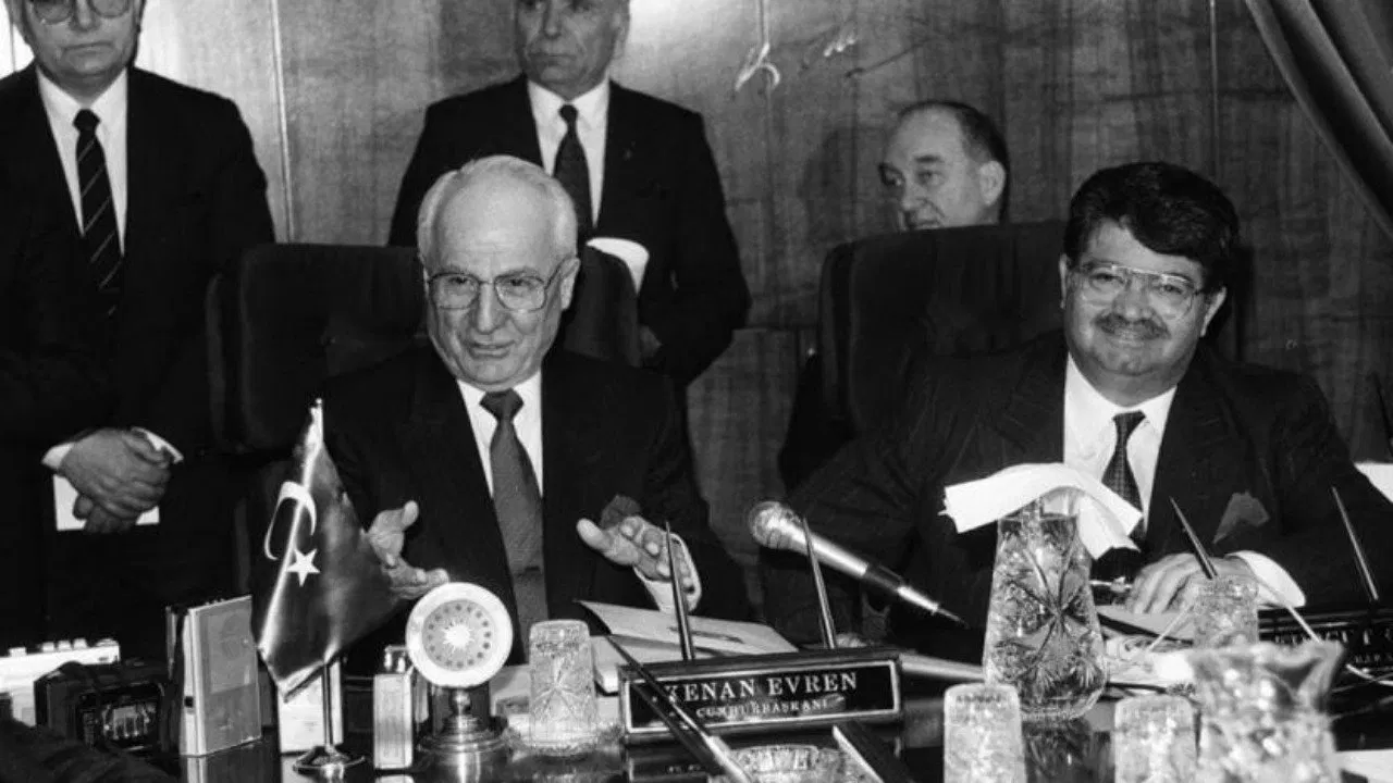 Years with Özal: January 24 backdrop