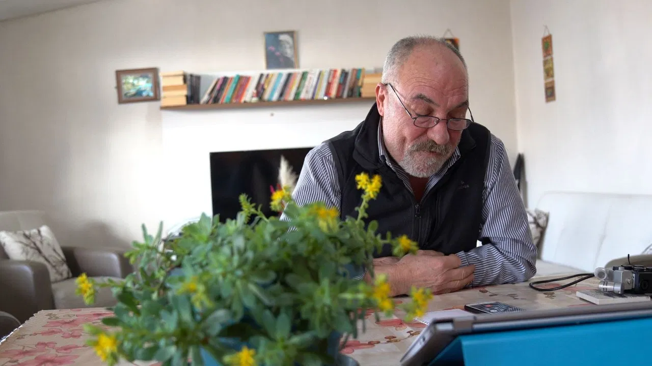 Tearing Walls Down backdrop