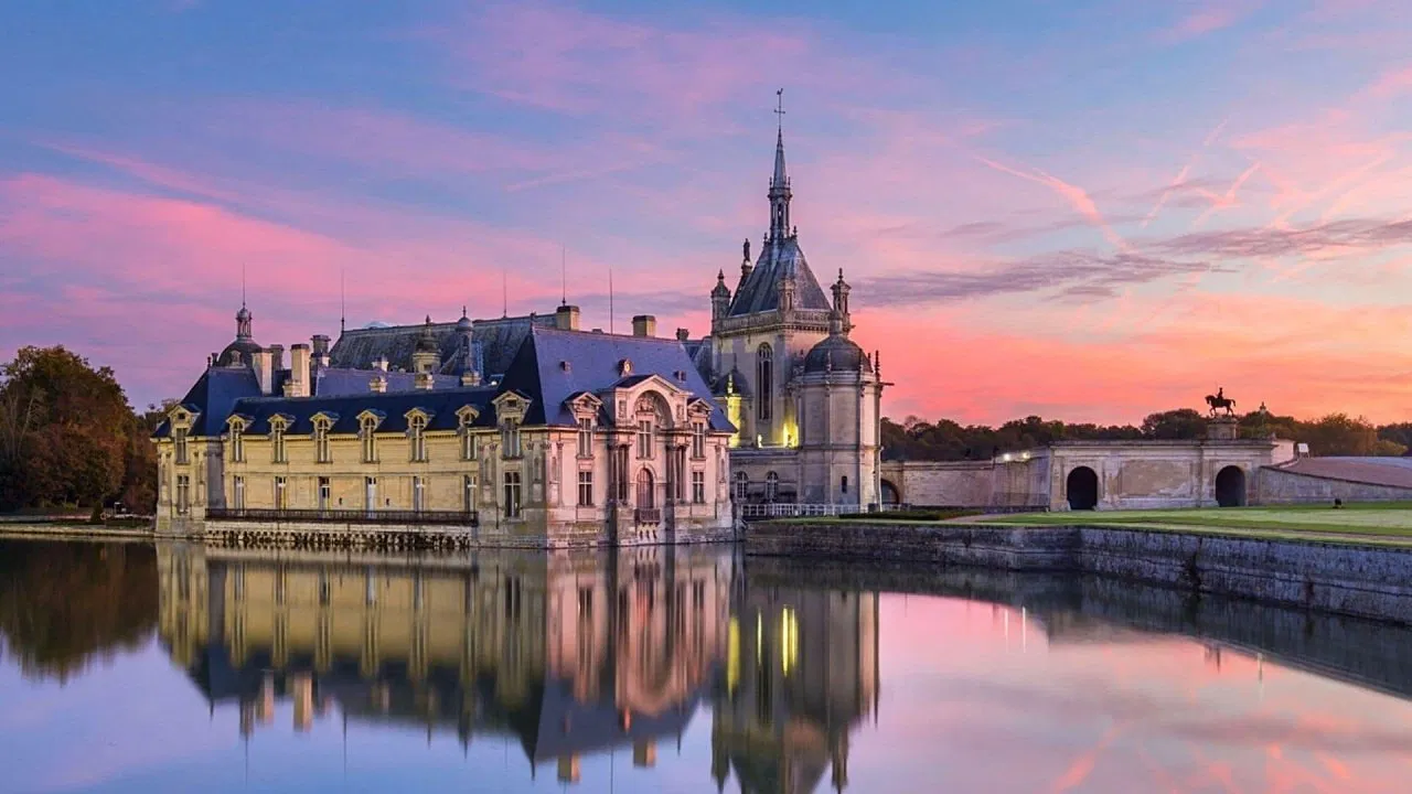 Les Secrets du château de Chantilly backdrop