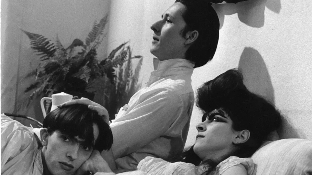 Day Thieves backdrop