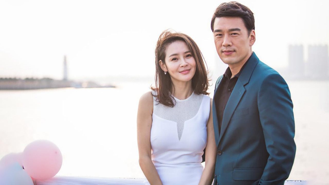 Battle with Women backdrop