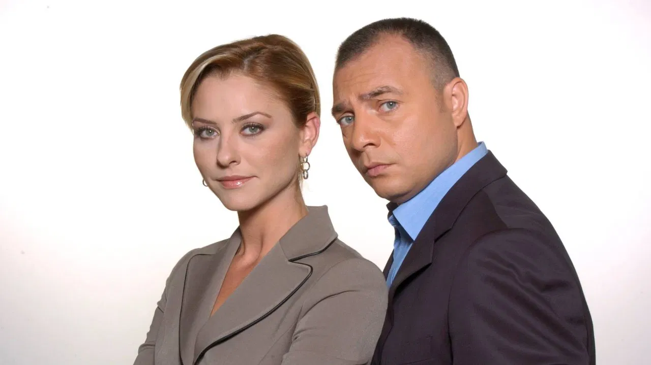 Aşkımızda Ölüm Var backdrop