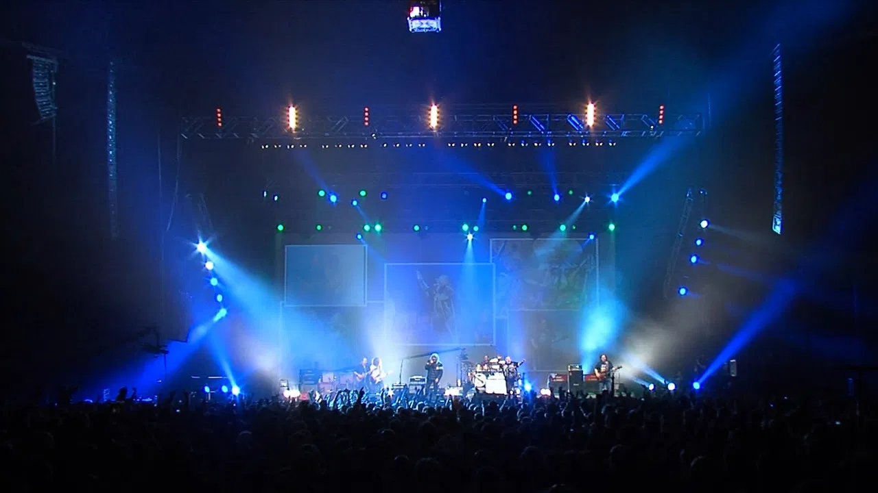 Kopaszkutya Kettő backdrop