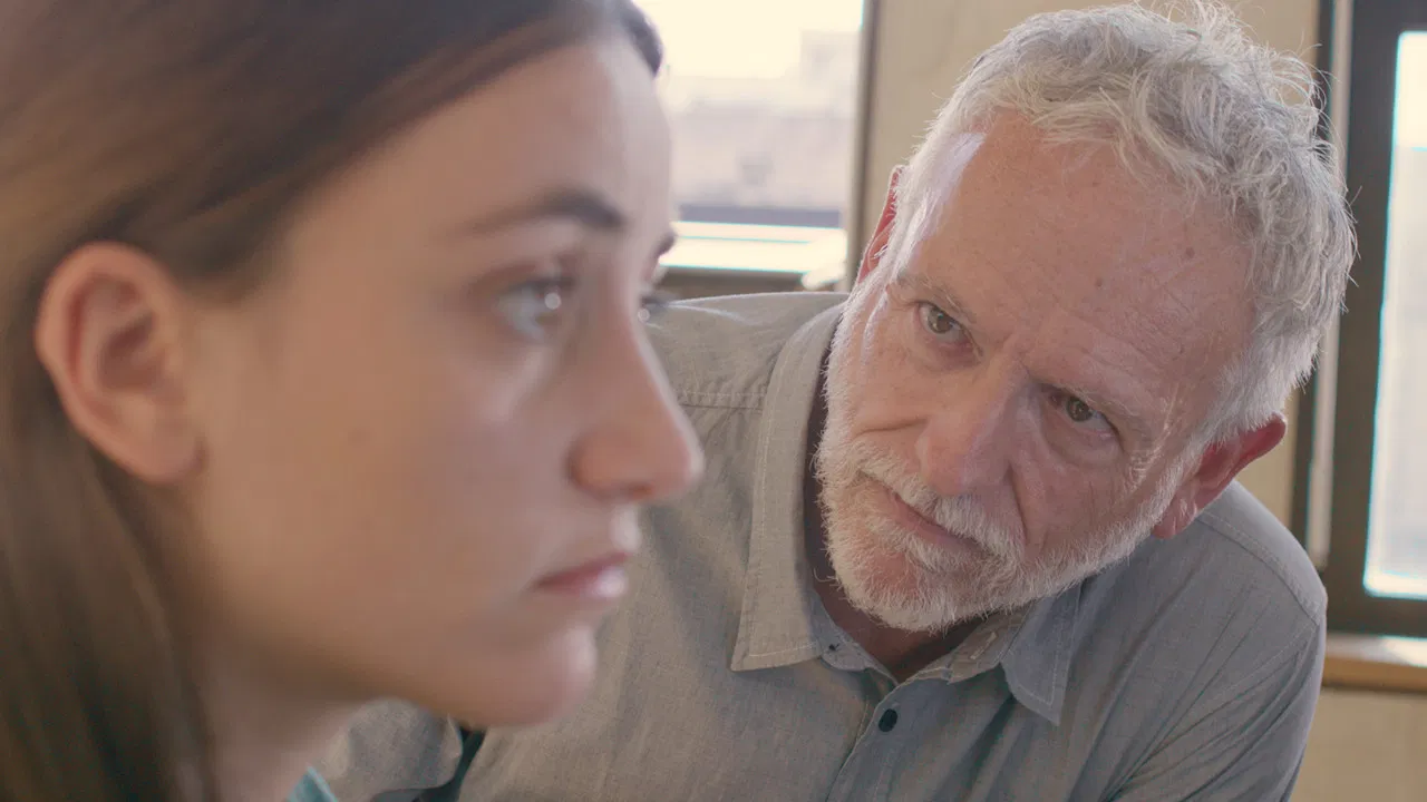 La Aspirante backdrop