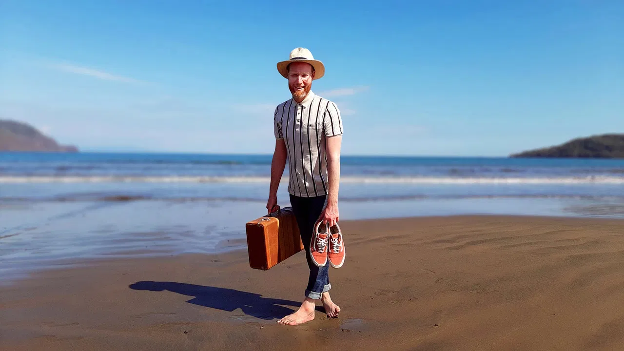 Au pays du bonheur backdrop