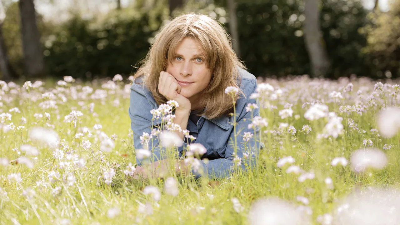 Ted: Show Me Love backdrop