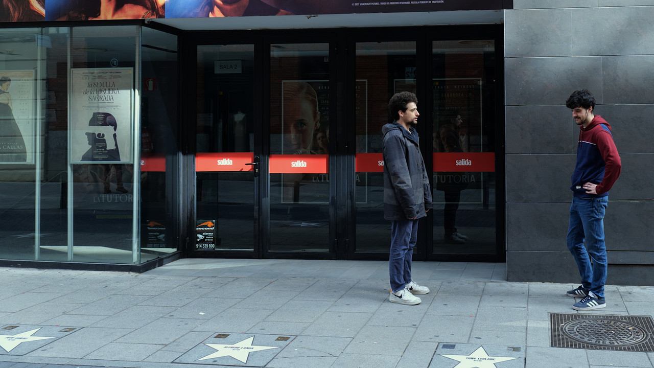 Está Detrás de Mí backdrop