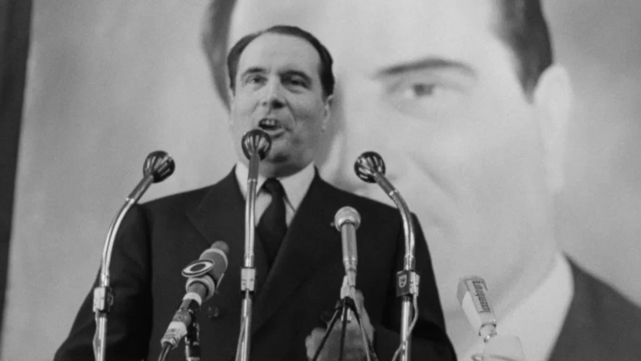 Ve République, au cœur du pouvoir backdrop