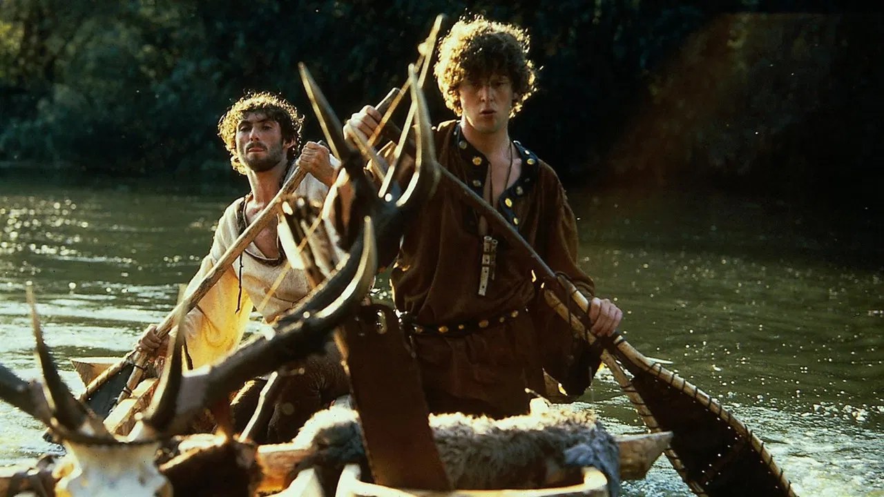 Mahuliena, Golden Maiden backdrop