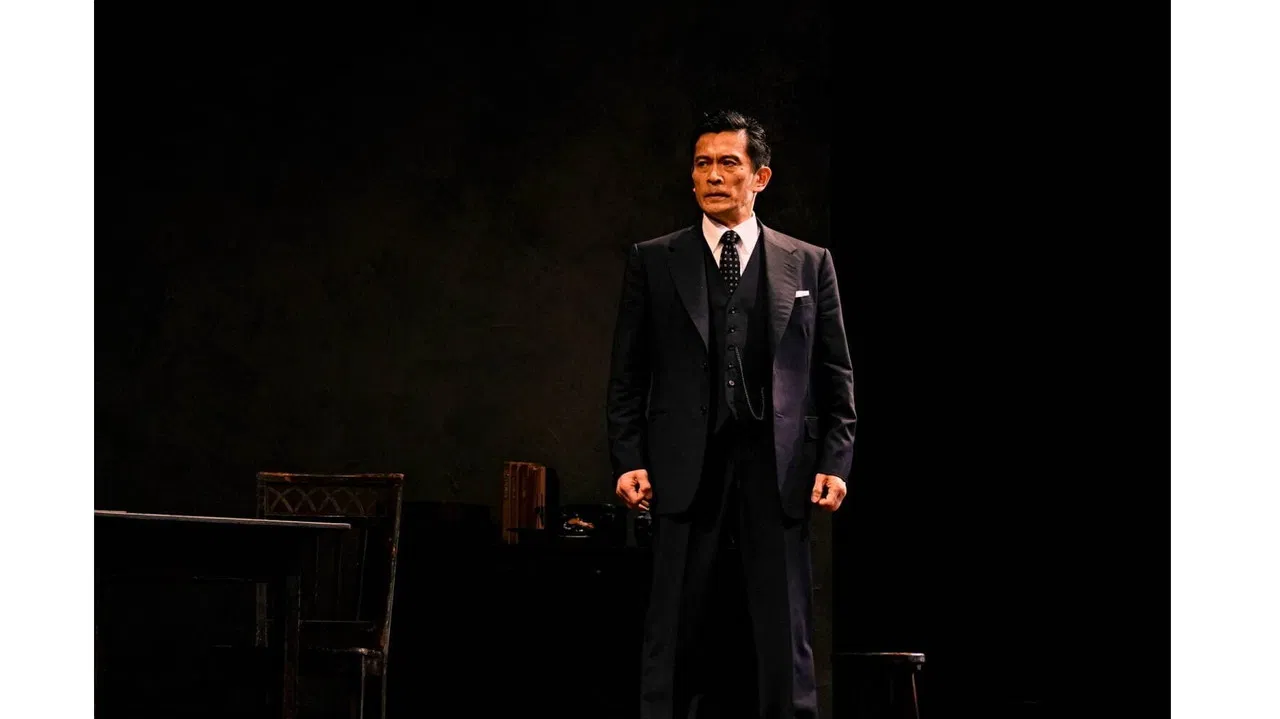 Warai no daigaku backdrop