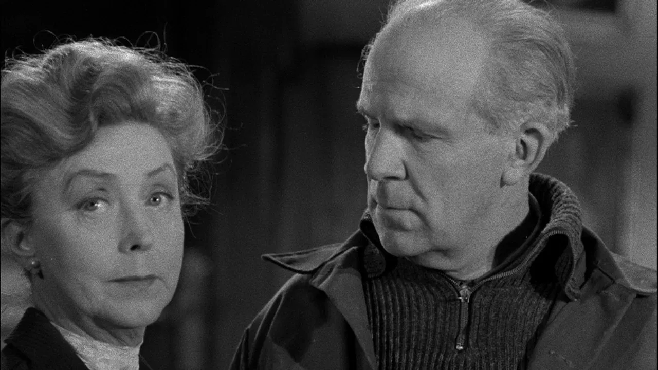 Historien om Hjortholm backdrop