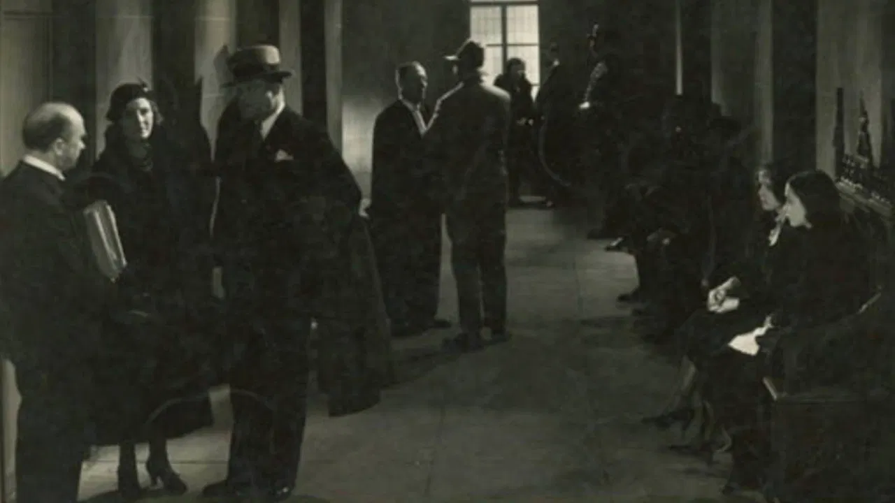 Le crime du chemin rouge backdrop