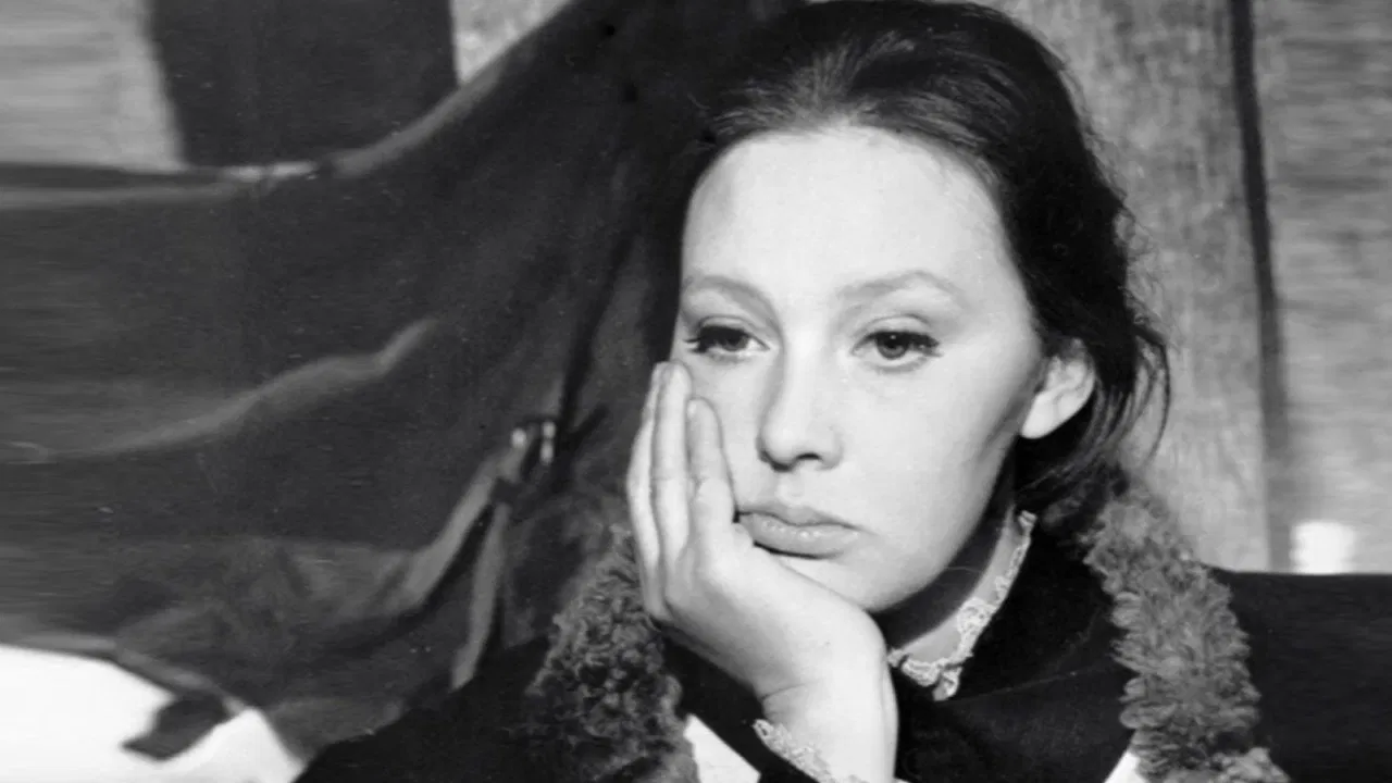 Yuliya Vrevskaya backdrop