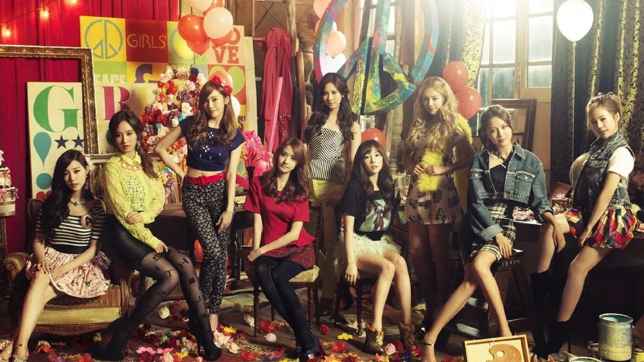 Girls' Generation ~Love & Peace~ Japan 3rd Tour backdrop