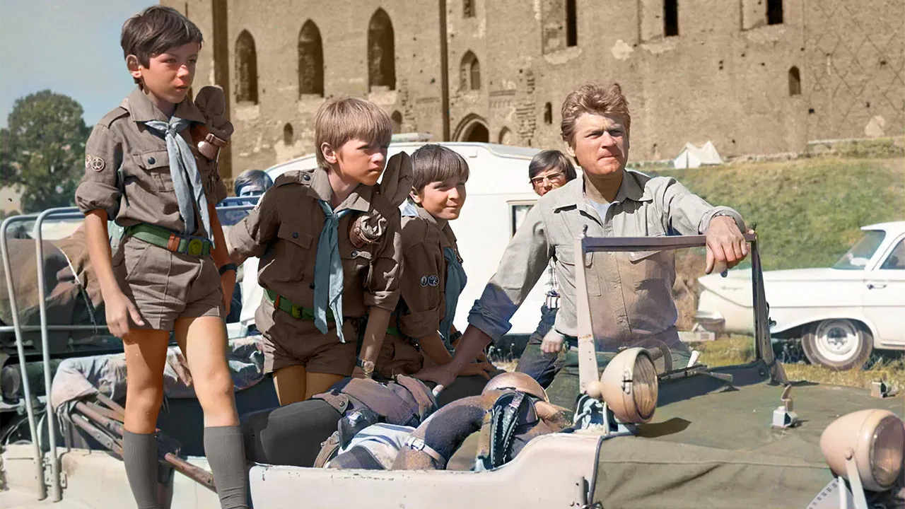 Samochodzik and Knights Templar backdrop