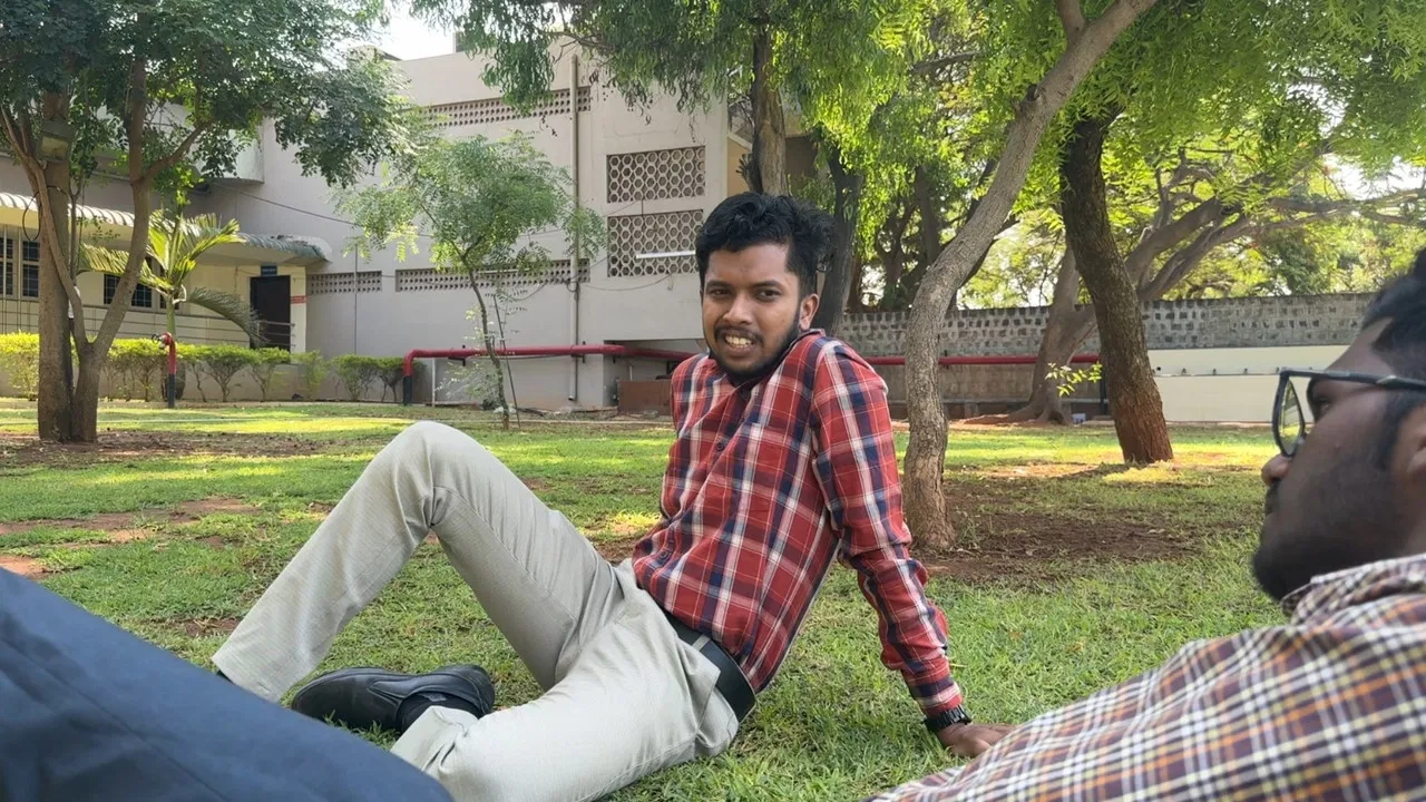 Moondru Kanavugal backdrop