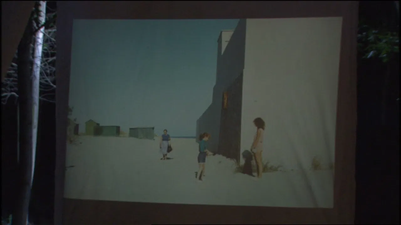 Il mondo di Luigi Ghirri backdrop