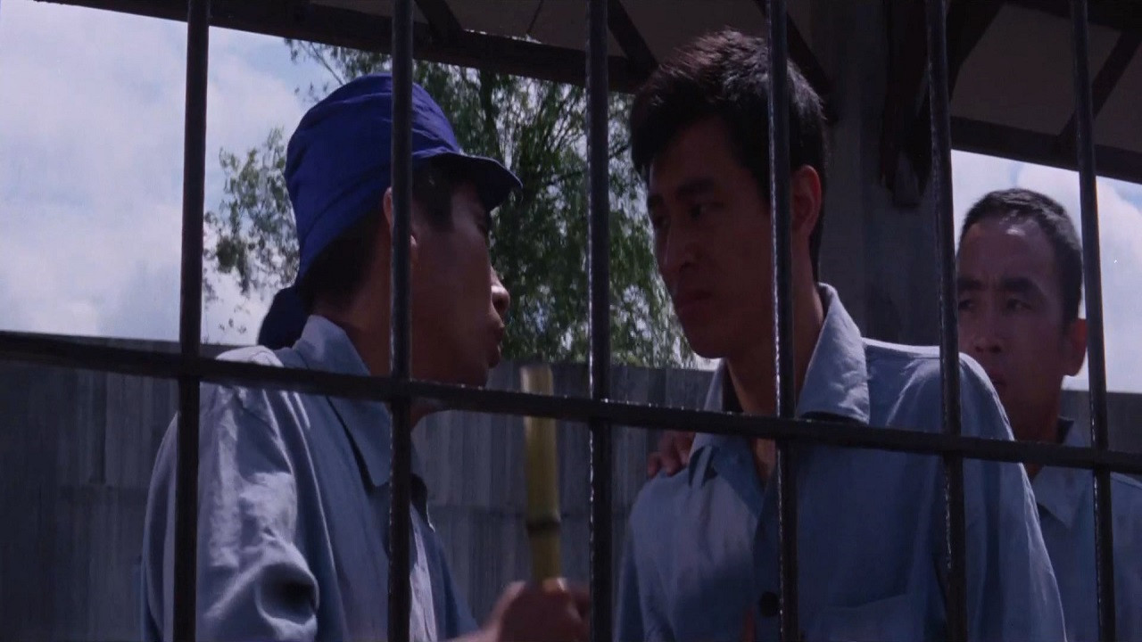 午前零時の出獄 backdrop