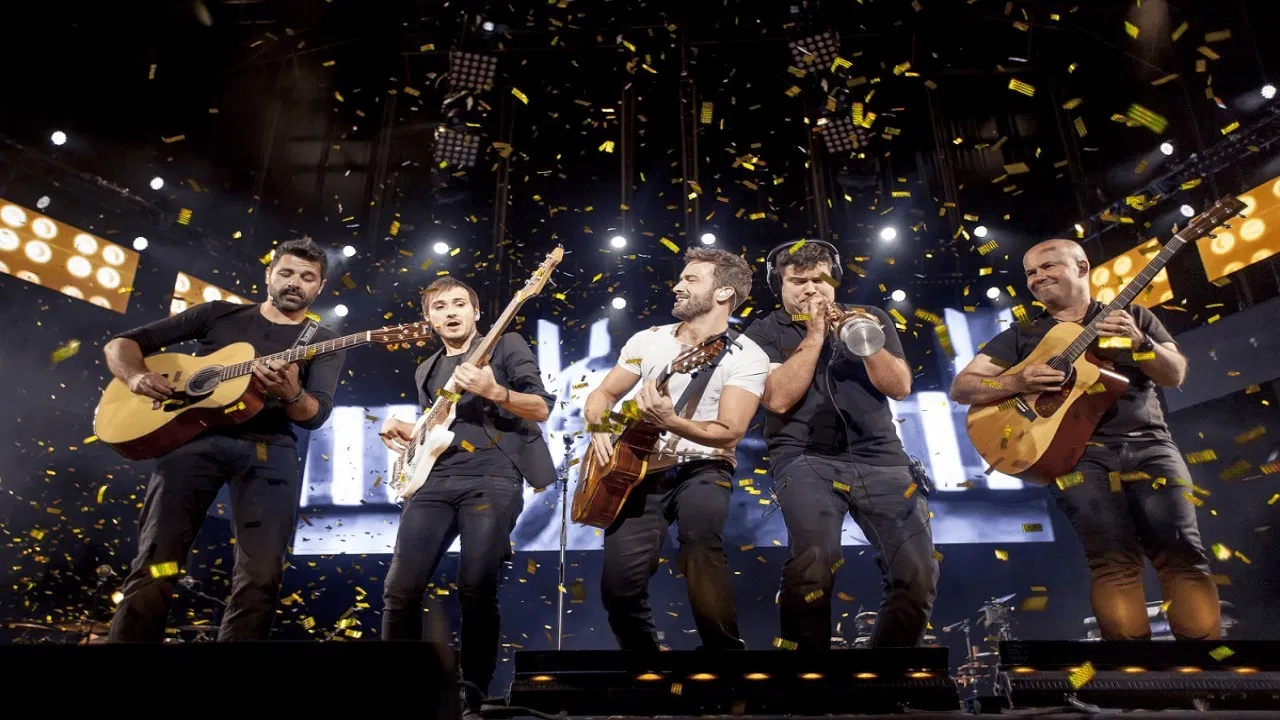 Pablo Alborán - Tour Terral backdrop