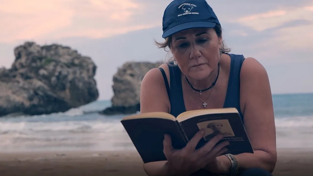 U scrusciu du mari backdrop