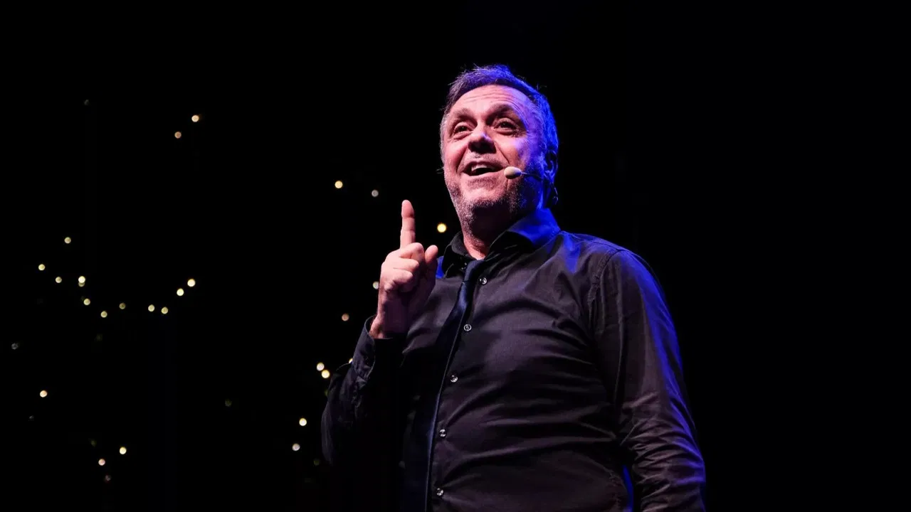 Gabriele Cirilli - LIVE backdrop