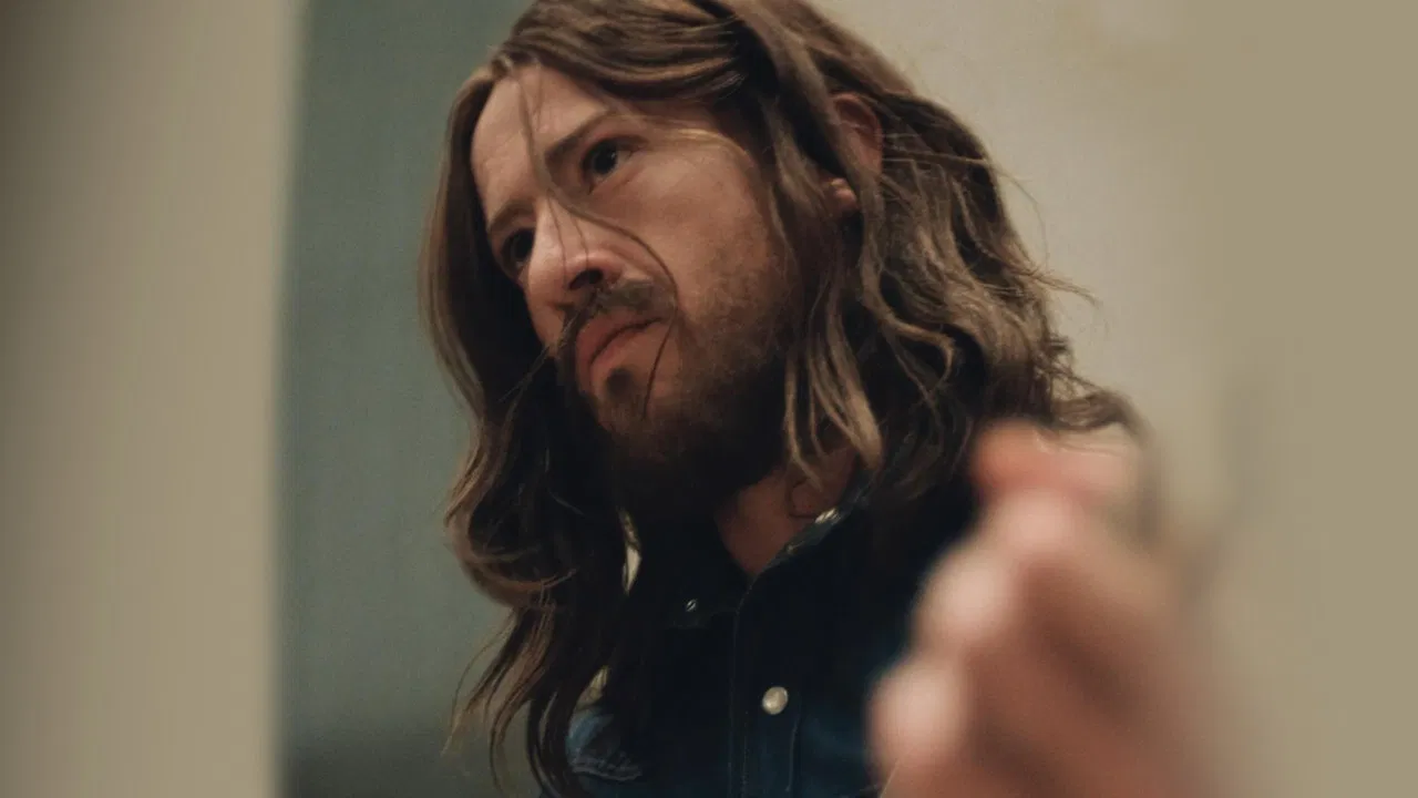 The Beatles: George backdrop