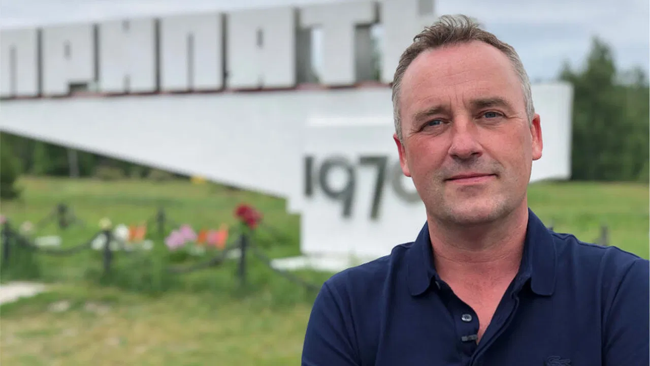 Ingemann og Jerntæppets fald backdrop