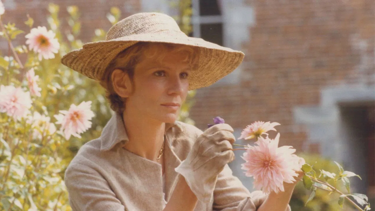 Les Capricieux backdrop