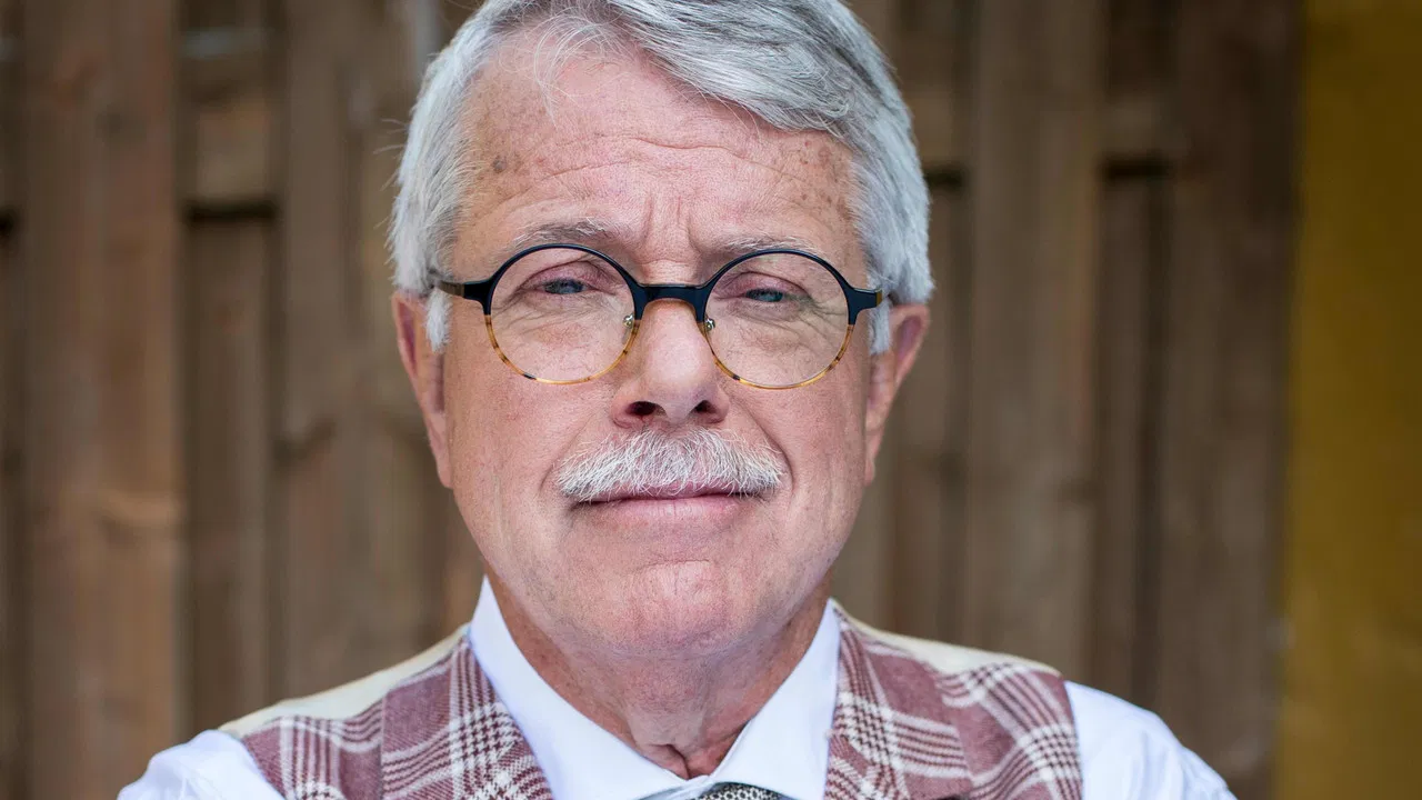 Mr. Frank Visser rijdt visite backdrop