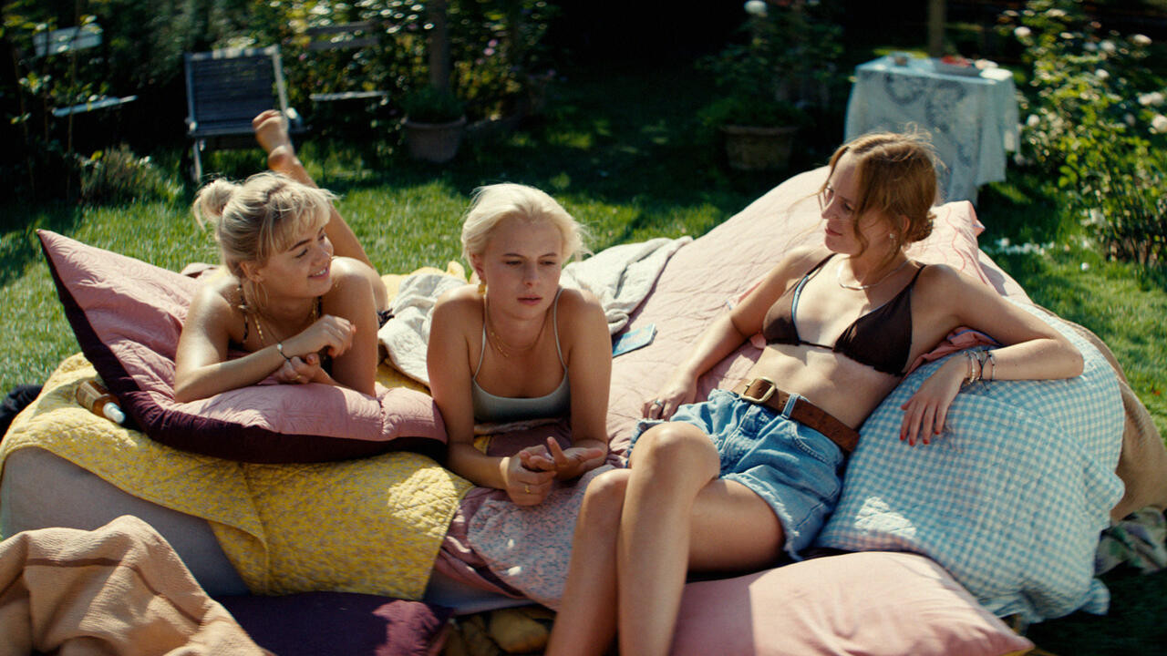 Pretty Young Love backdrop