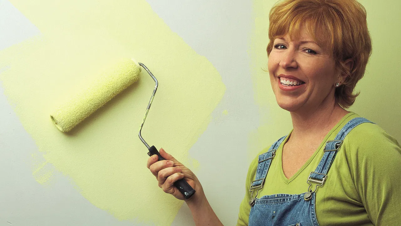 Decorating Cents backdrop