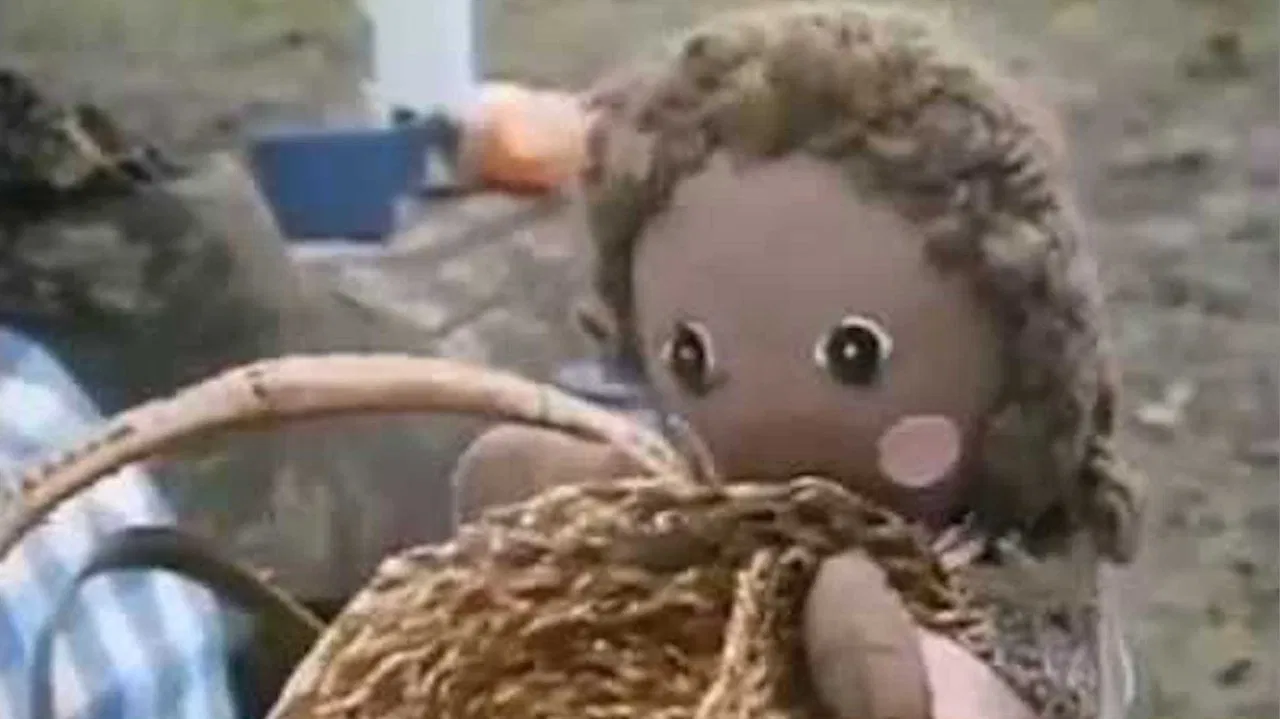 Ragdolly Anna backdrop