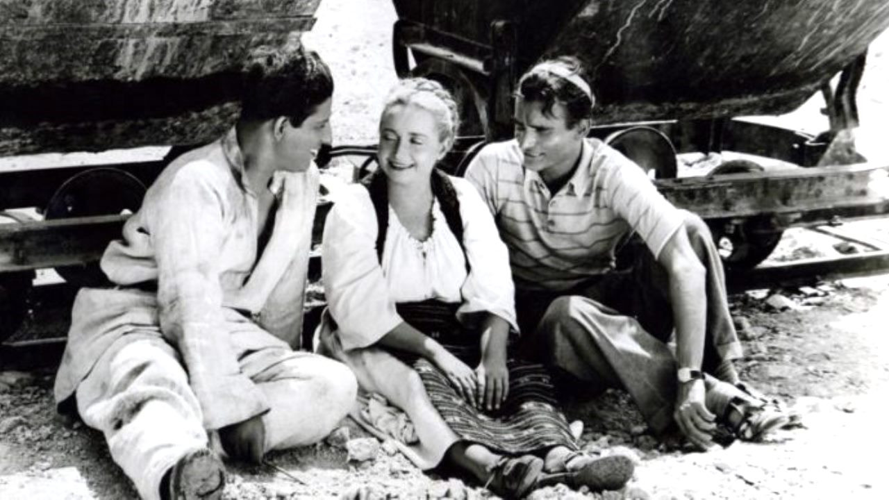 The Valley Resounds backdrop