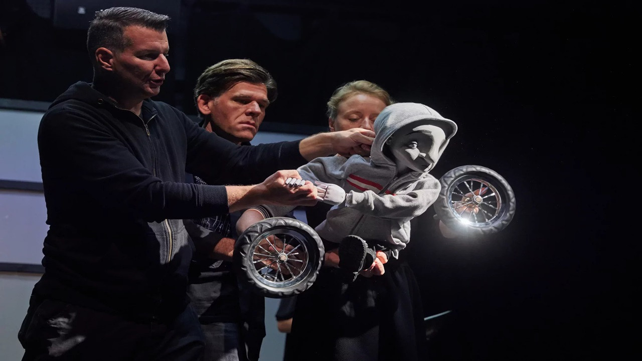 Semmi – Báb-film-színház backdrop