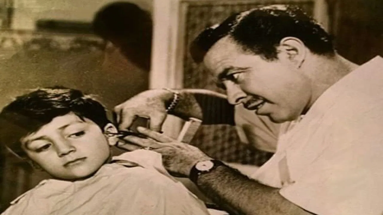 La tijera de oro backdrop