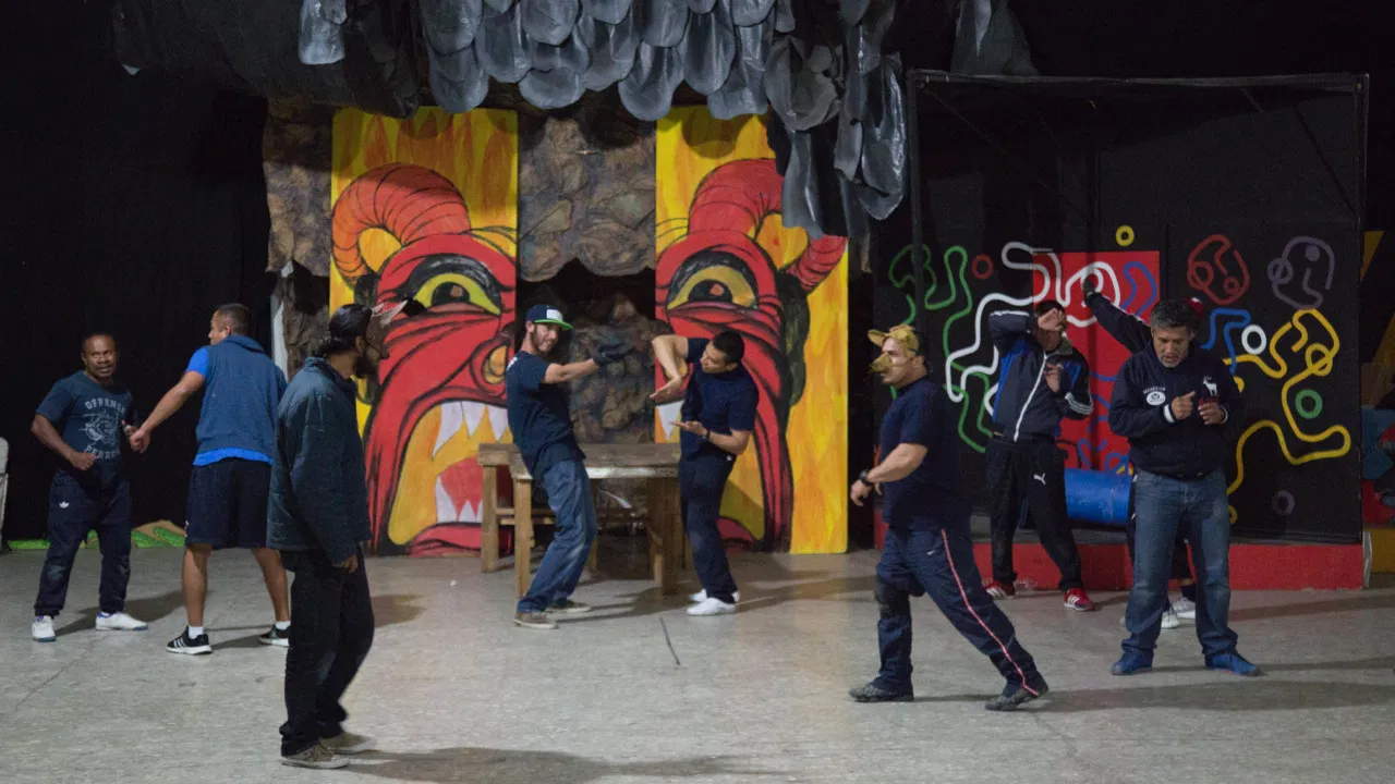 Xolomeo y Pitbulieta backdrop