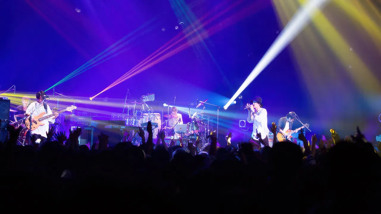 RADWIMPS LIVE&DOCUMENT 2014「×と○と君と」 backdrop