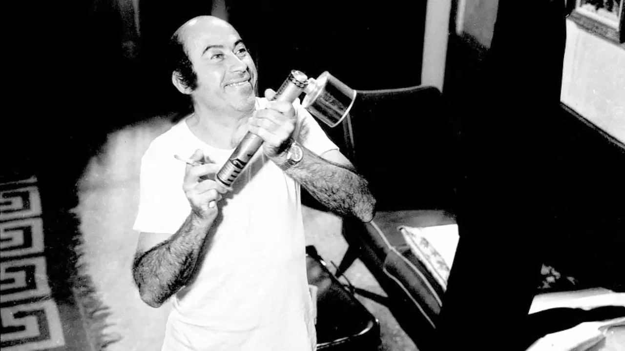 Dictator calls Thanasis backdrop