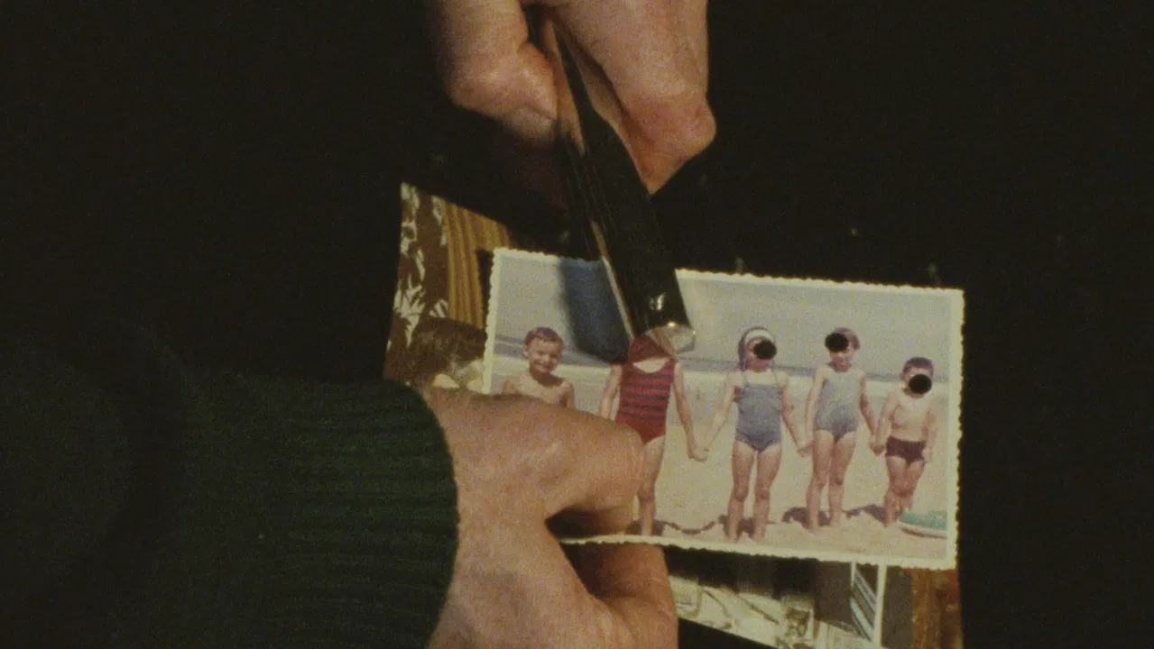 Voyage Along the War backdrop