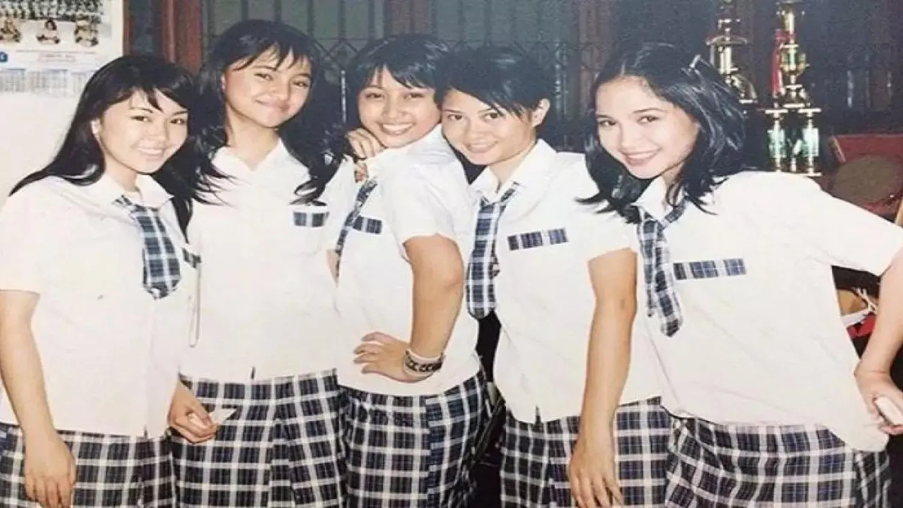 Sad Stories on Sunday backdrop