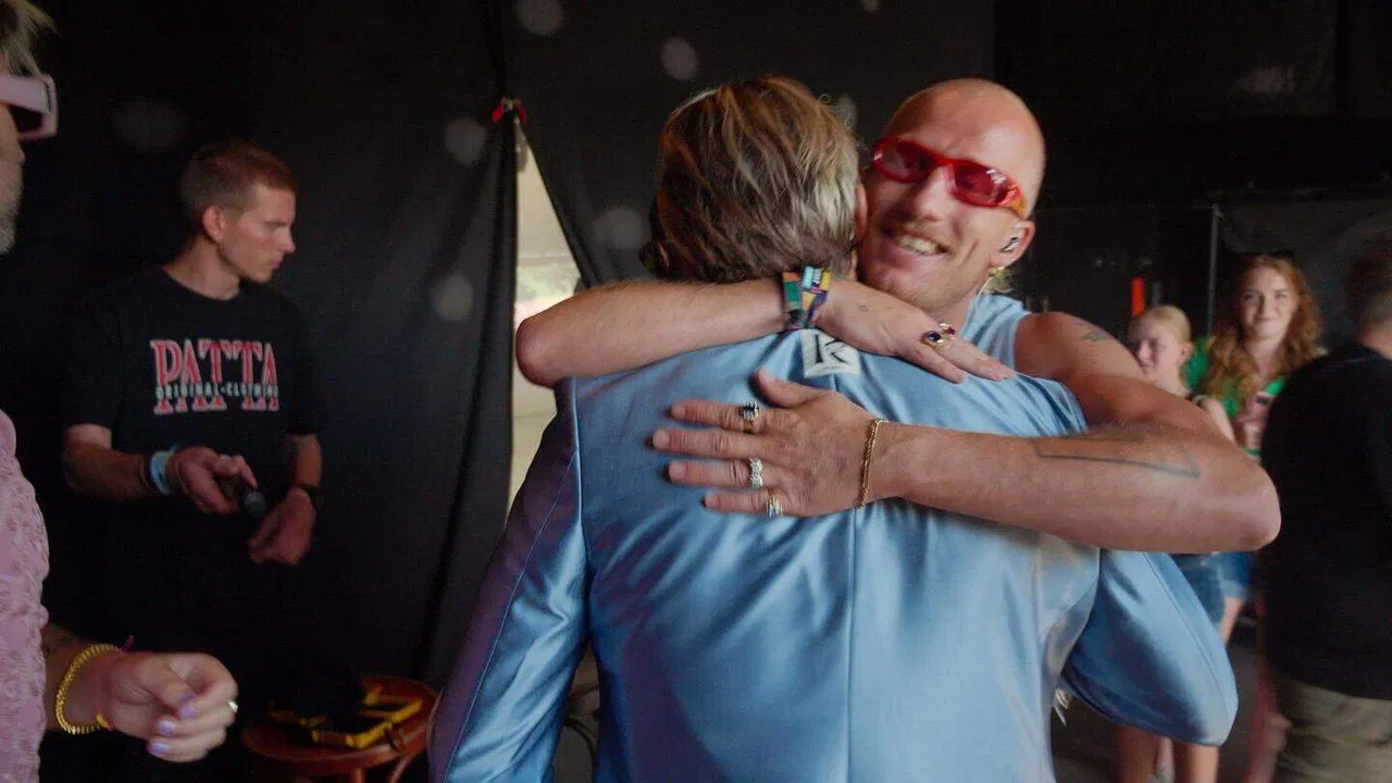 Goldband: Until We Break backdrop