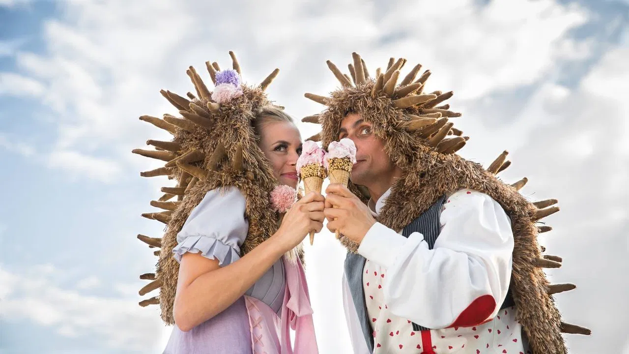 Singing Land and the Queen Harmony backdrop