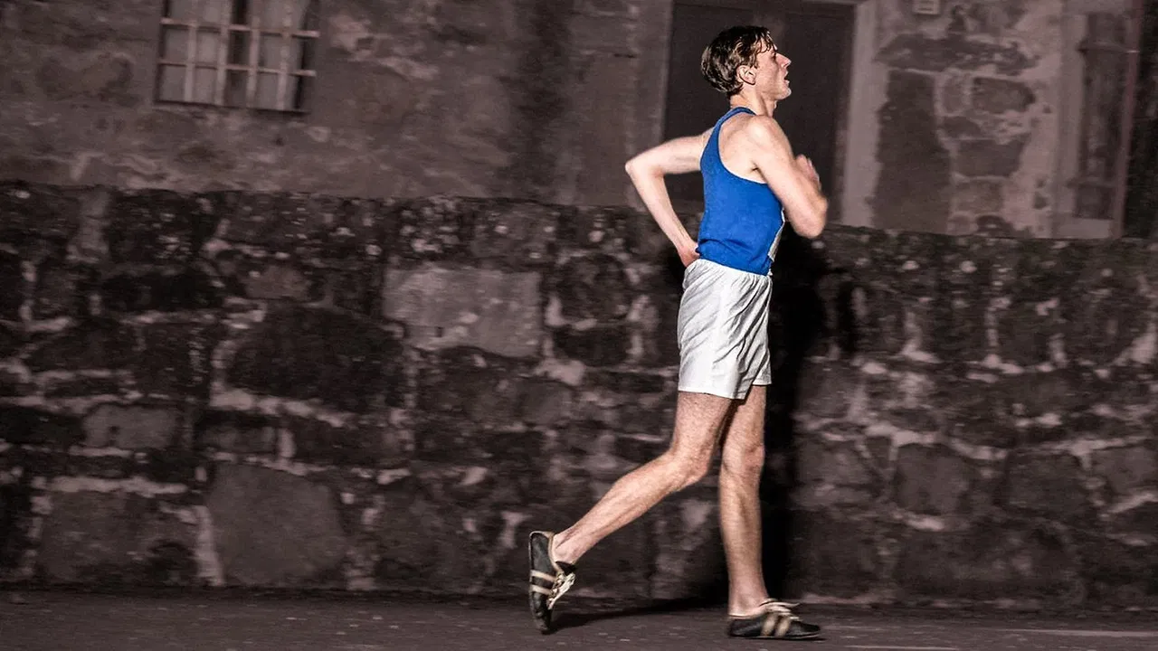 Il Marciatore - La vera storia di Abdon Pamich backdrop