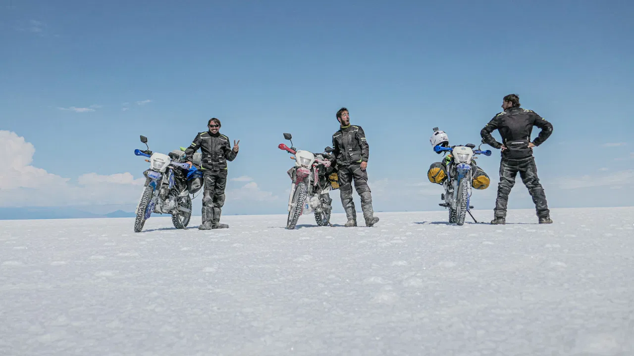 Do pryč z tadyma backdrop