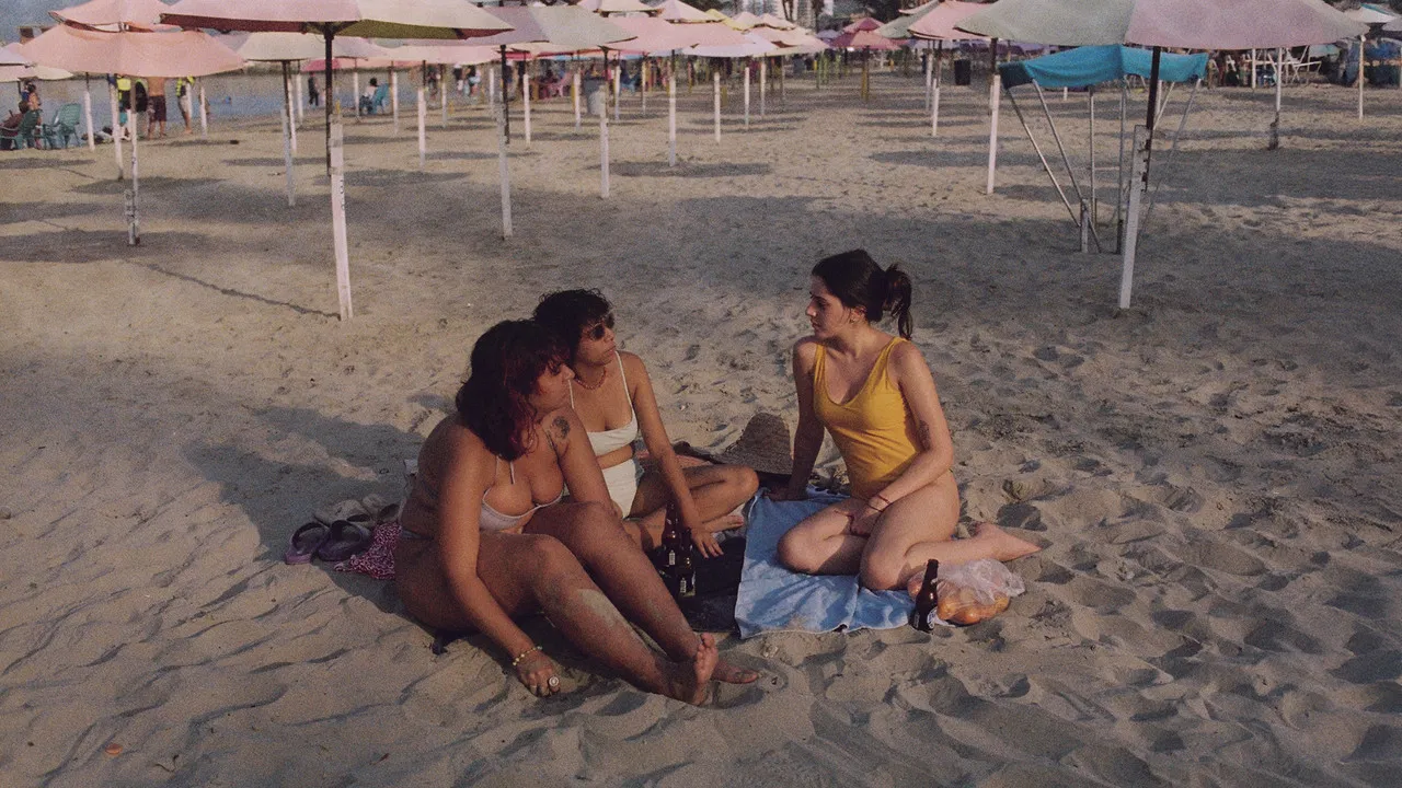 Los Cocos Beach backdrop