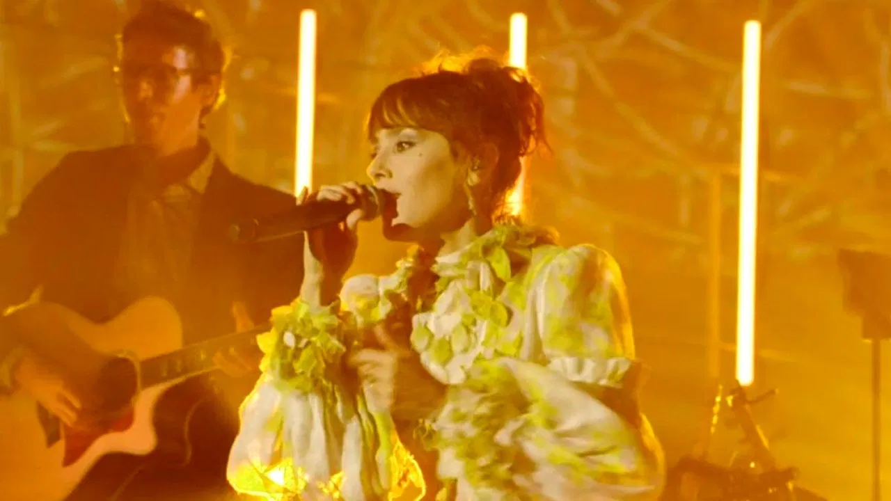 Zaz aux carrières de Lumières backdrop