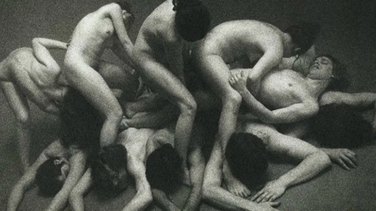 Dionysus in '69 backdrop