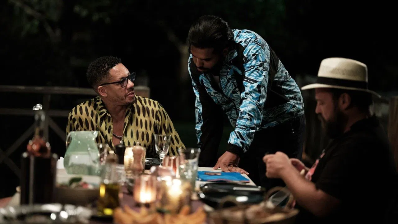 Les Gagnants backdrop